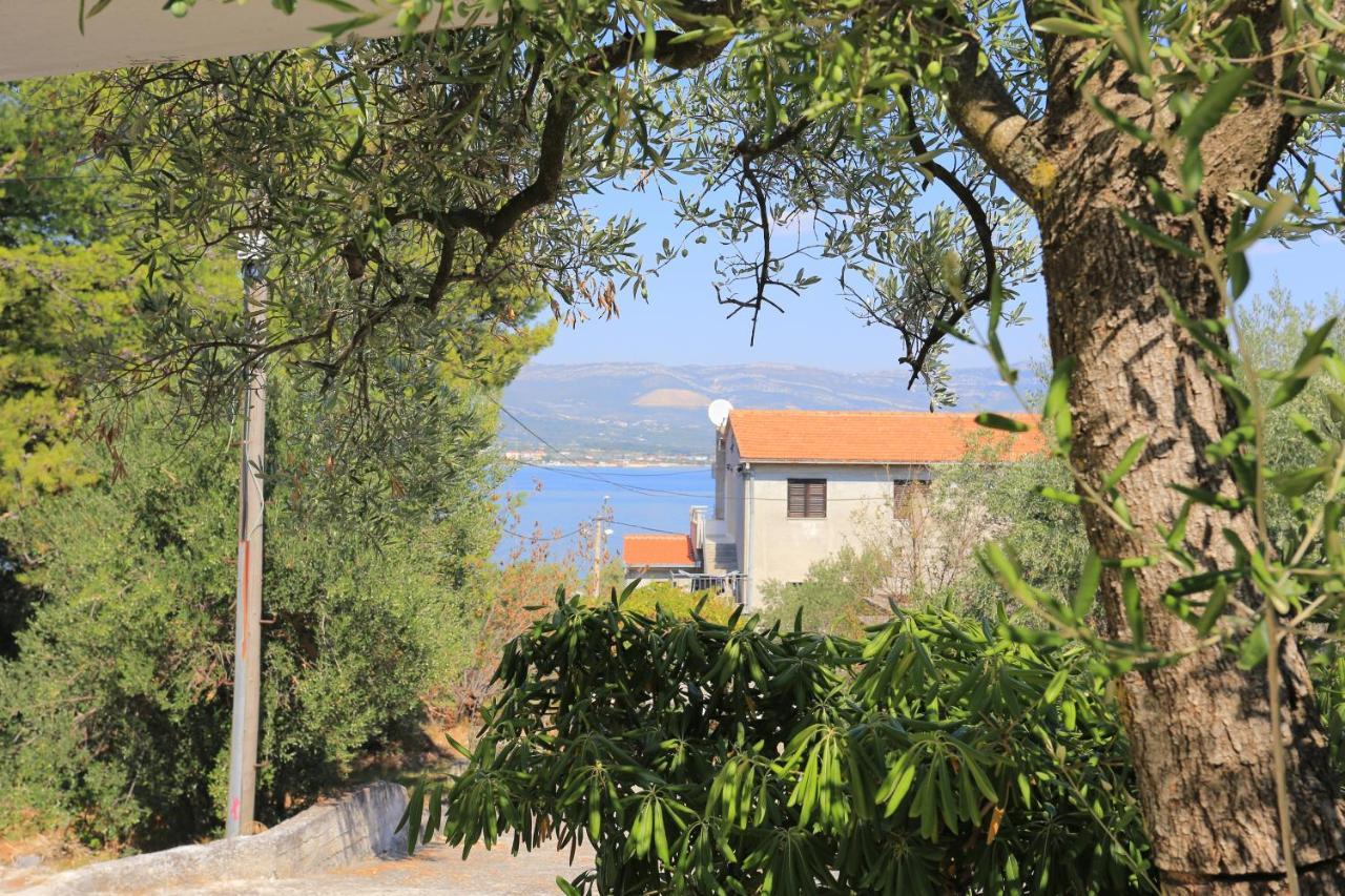 Apartments By The Sea Arbanija, Ciovo - 4320 Trogir Exteriör bild
